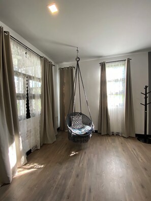 Deluxe Double Room | In-room safe, free WiFi - Sherloft Home & Hostel (Chiang Mai)