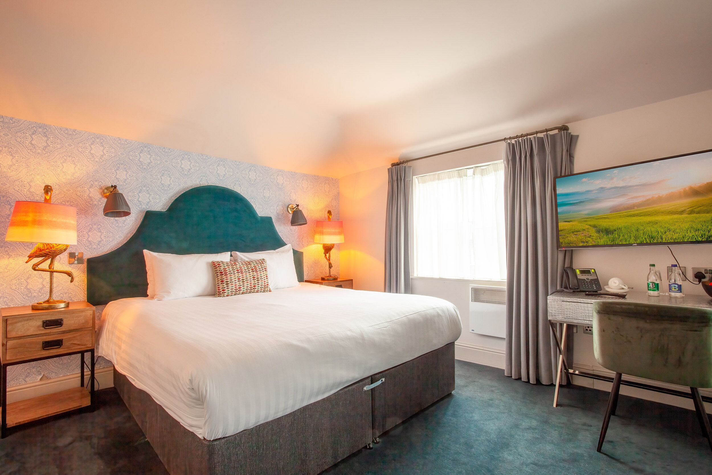 Schreibtisch, Bügeleisen/Bügelbrett, kostenloses WLAN, Bettwäsche