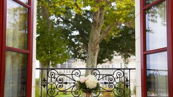 Junior Suite, Park View | Premium bedding, minibar, in-room safe, desk