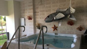 Indoor spa tub