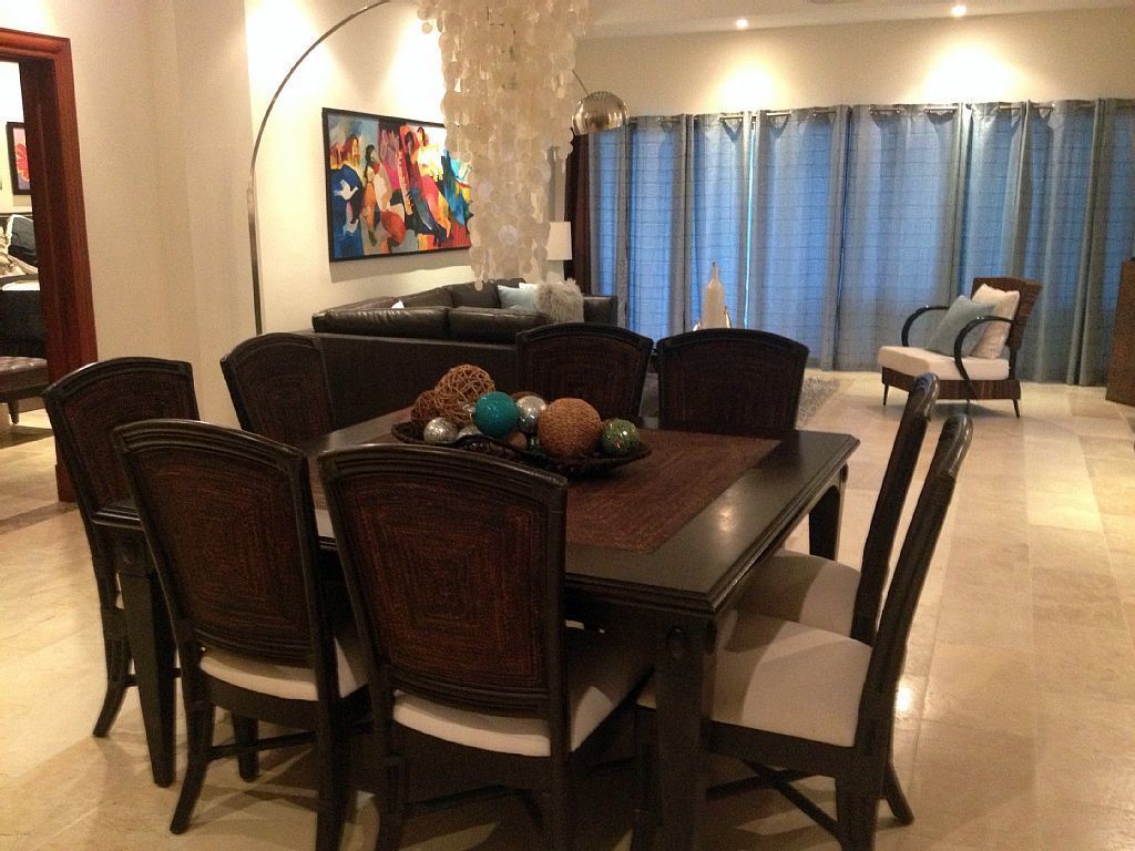 luxury apartment, 2 bedrooms, marina view,  jacuzzi and housekeeping included | in-room dining