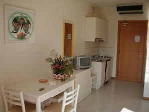 Studio (RTA) | Living room | Flat-screen TV - Residence Joker (Cavallino-Treporti)