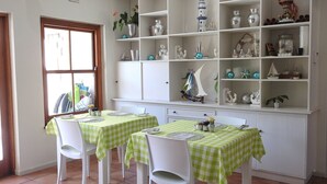 In-room dining - Wilderness on Sea (Wilderness)