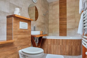 Standard Room | Bathroom | Hair dryer, towels, soap, shampoo - Oko-Park Panzió Kemping és Rendezvényközpont (Szarvasko)