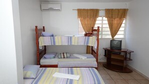 Minibar, wifi gratis y ropa de cama 