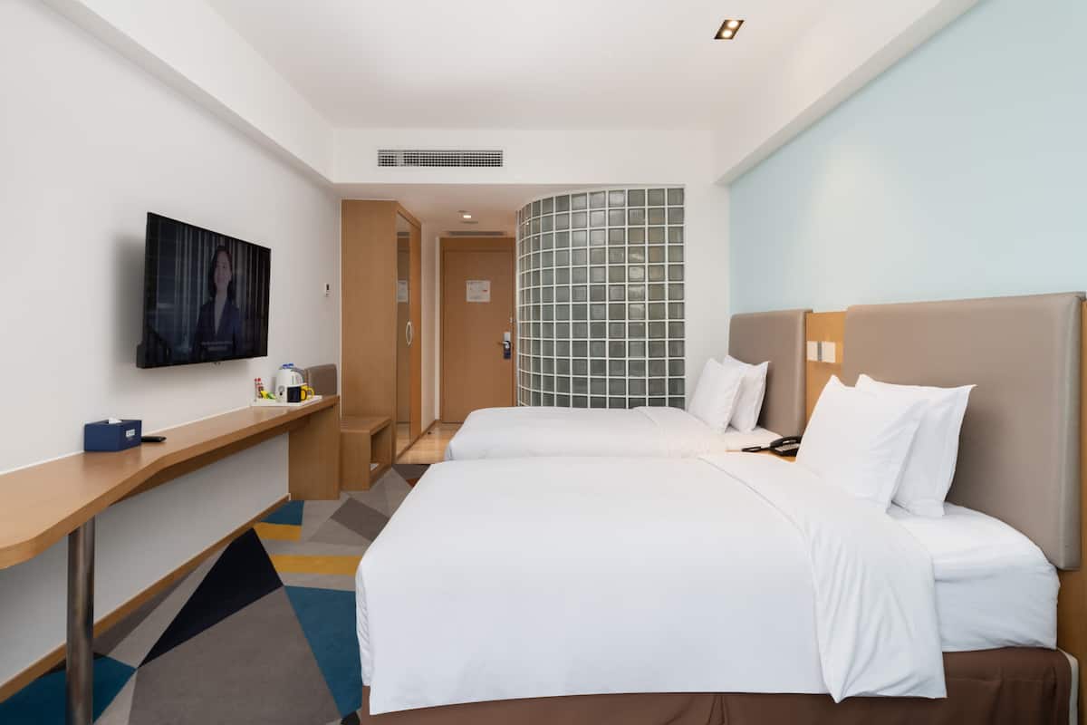 Minibar, in-room safe, desk, blackout curtains