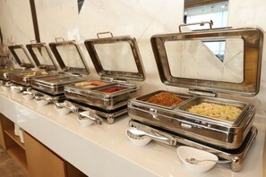Tägliches inbegriffenes Frühstücksbuffet