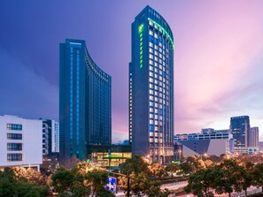 Exterior - Holiday Inn Hangzhou Gongshu by IHG (Hangzhou)
