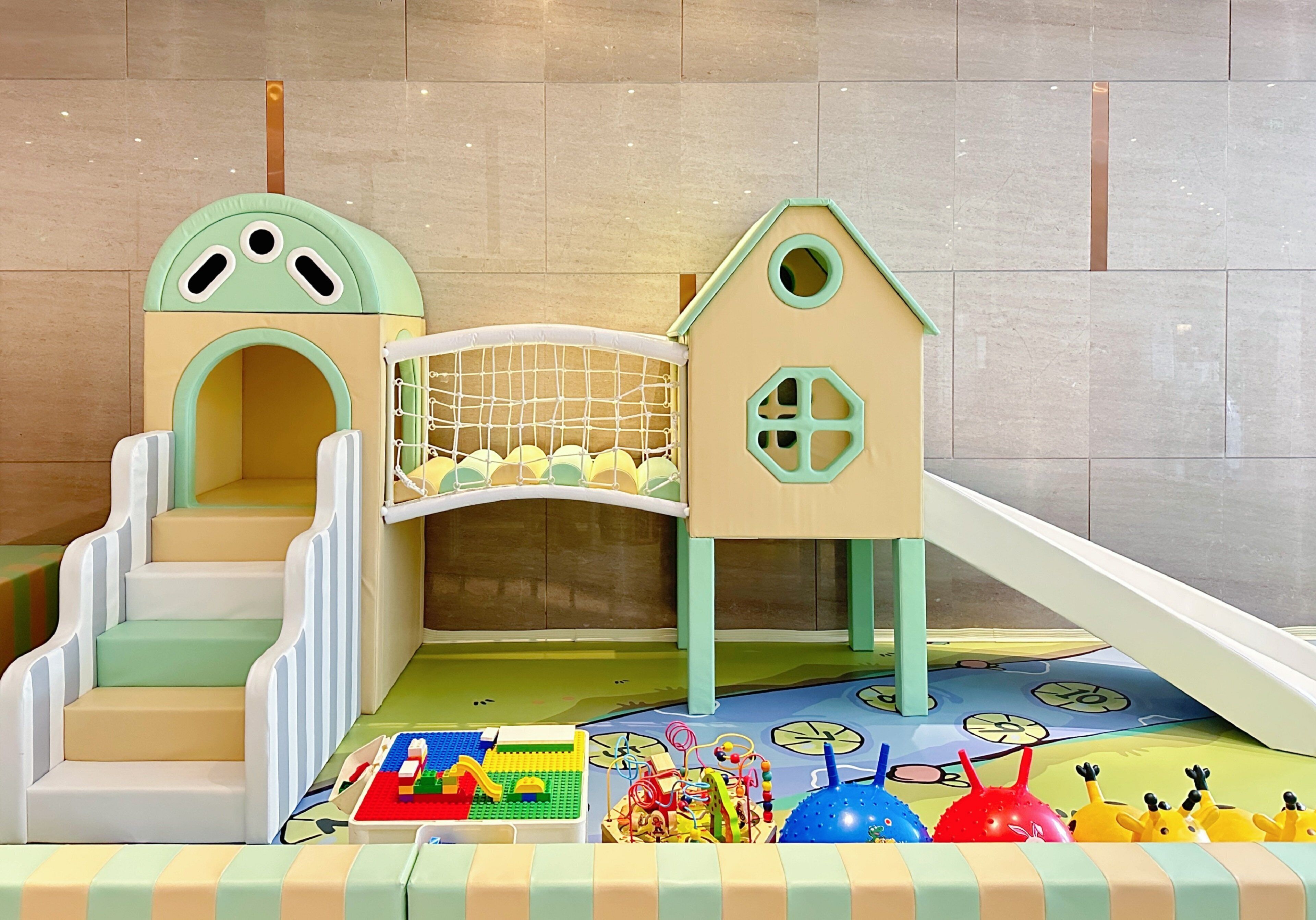 Children’s play area – indoor