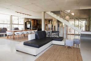 Interior - Red Box Villa (Plettenberg Bay)