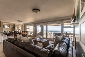 A2. Arikreukel 2 | Living area | TV - Dutton's Cove Guesthouse (Herolds Bay)