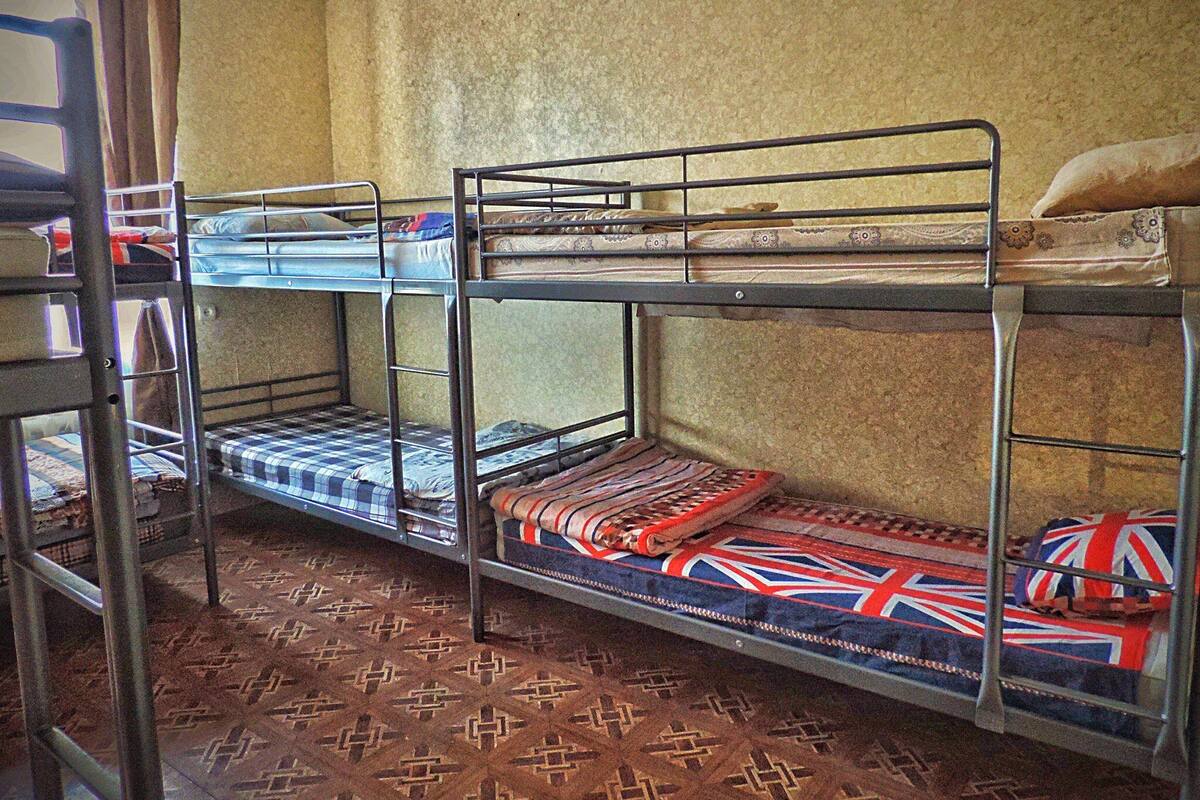 Gemeinsamer Schlafsaal, Gemischter Schlafsaal (1 Bed in 8 Person Dorm) | Schreibtisch, Bügeleisen/Bügelbrett, kostenloses WLAN, Bettwäsche