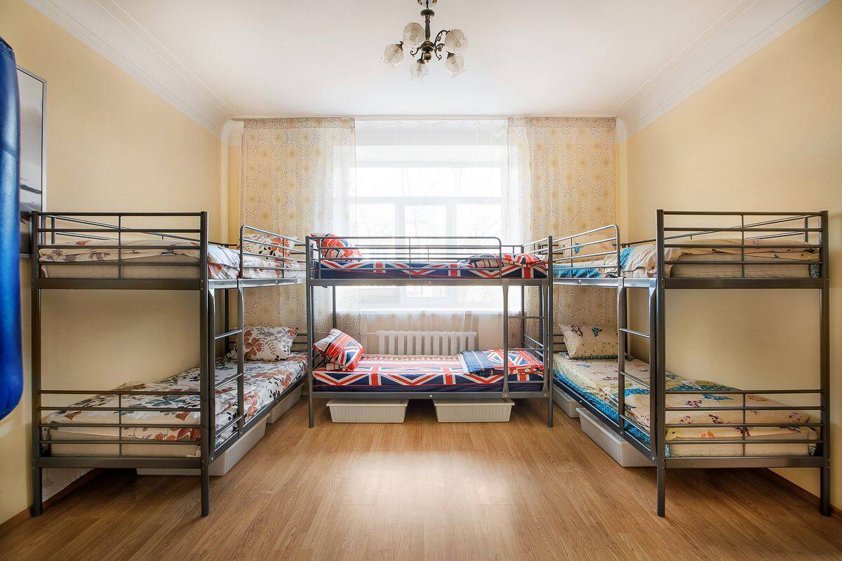 Gemeinsamer Standard-Schlafsaal, Nur Männer (1 Bed in 6 Person Dorm) | Schreibtisch, Bügeleisen/Bügelbrett, kostenloses WLAN, Bettwäsche