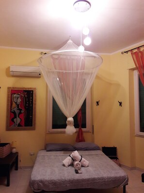 Habitación Confort, baño compartido | Ropa de cama de alta calidad, wifi gratis, ropa de cama