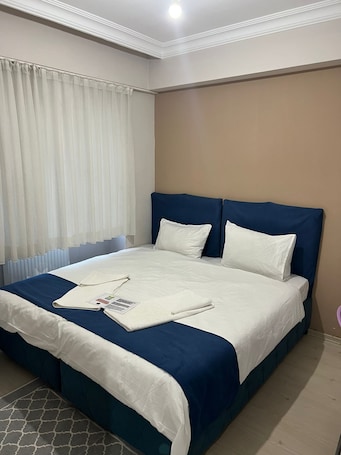 Premium bedding, soundproofing, iron/ironing board, free WiFi. Safrangold pansiyon