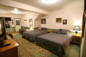 Premium Single Room, 2 Queen Beds | Premium bedding, memory foam beds, desk, free WiFi