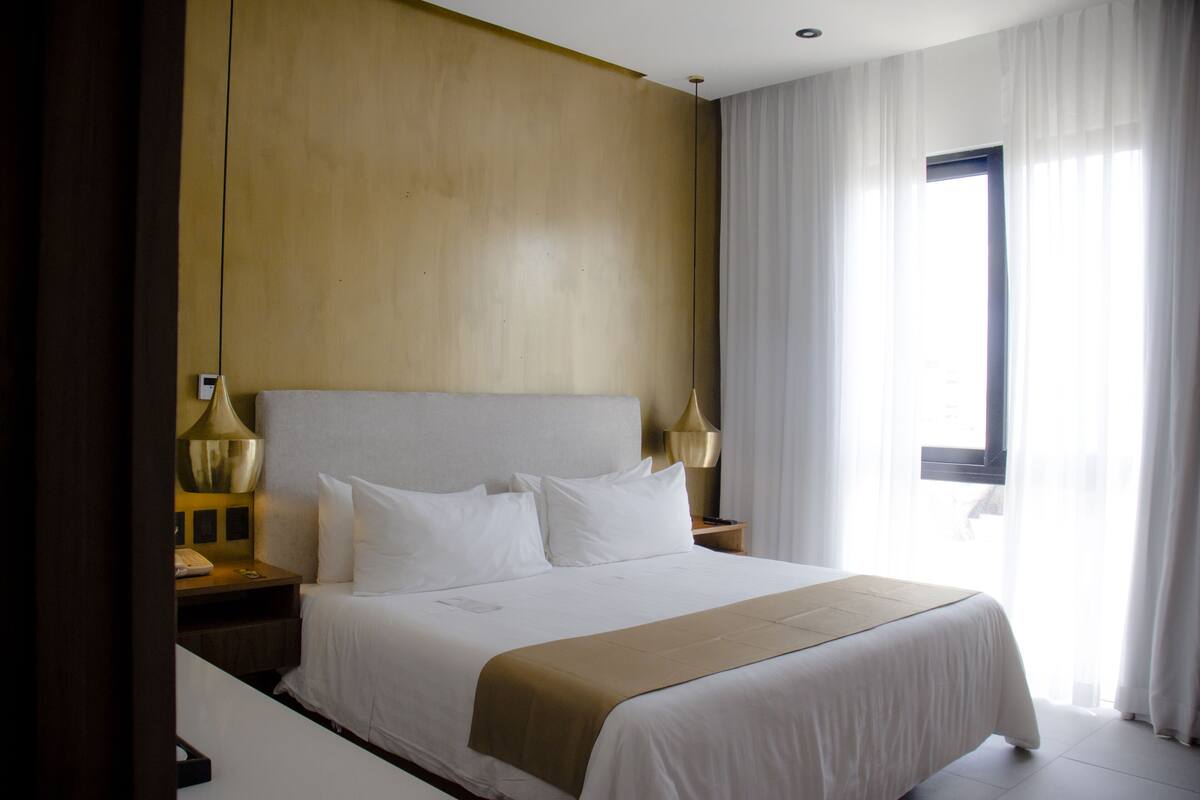 Deluxe Plus | Ropa de cama de alta calidad y caja fuerte