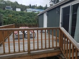 Casa de campo standard, 1 cama Queen e sofá-cama, banheiro privativo, vista para a marina | Sacada