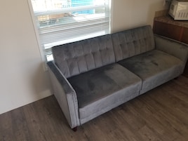 Casa de campo estándar, 1 habitación, baño privado, vistas al puerto deportivo | Sala de estar | Una mesa de tenis de mesa