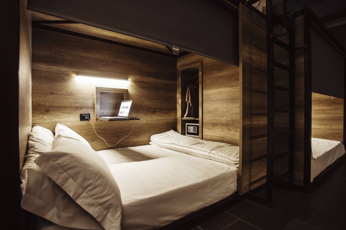 In-room safe, desk, soundproofing, iron/ironing board