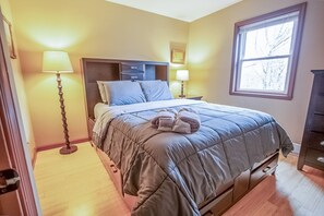 3 chambres, fer et planche à repasser, Wi-Fi gratuit, draps fournis