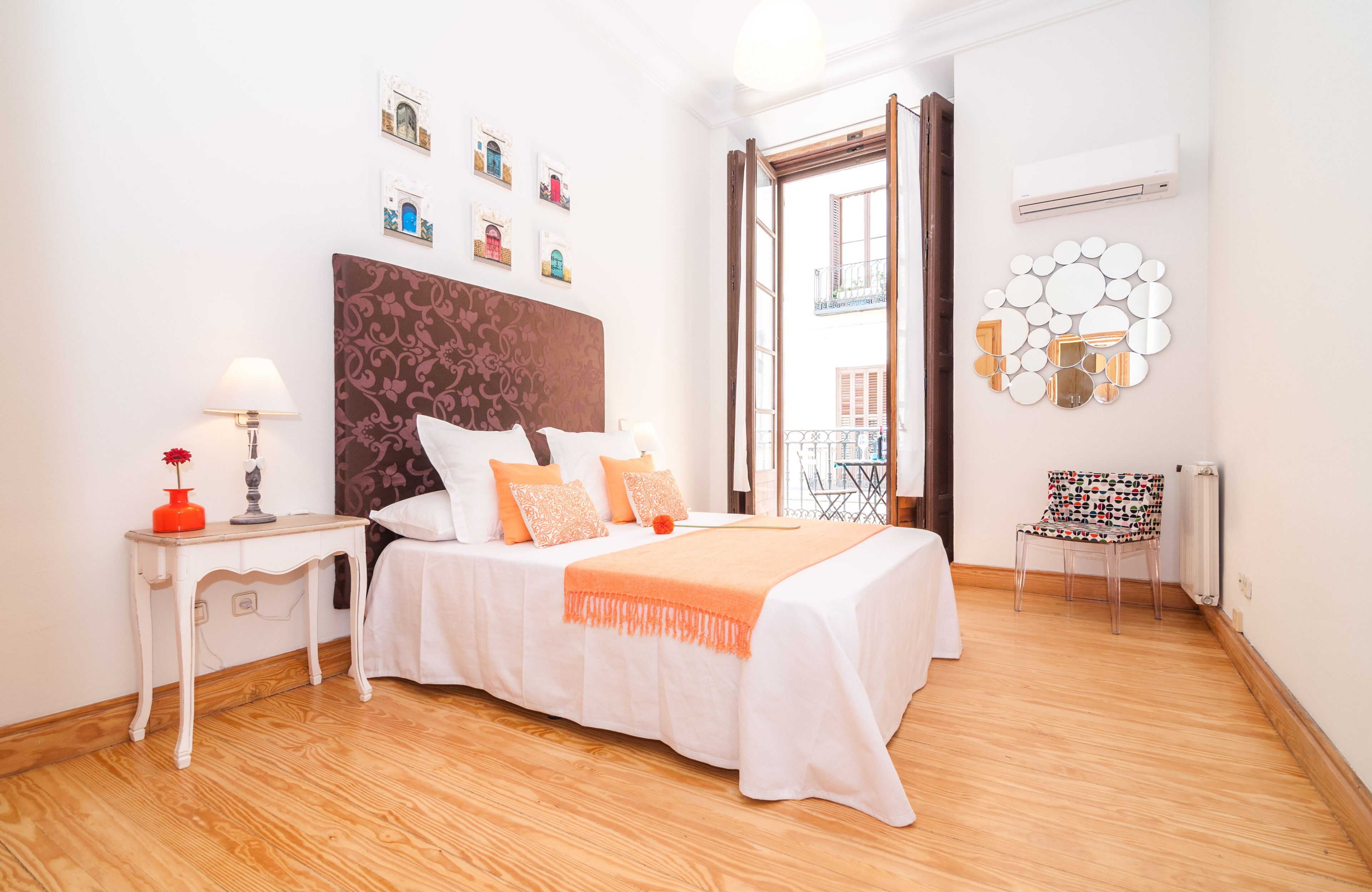 2 slaapkamers, een strijkplank/strijkijzer, reisbedje, gratis wifi