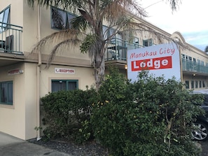 Economy Double Room, 1 Double Bed | 1 bedroom, free WiFi - Manukau City Lodge (Auckland)