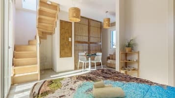 Iron/ironing board, travel crib, free WiFi, bed sheets