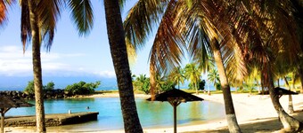 Moderne og veludstyret lejlighed, direkte adgang til stranden!