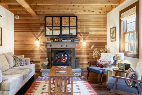 Earl Carriage House: Upscale & Private Guest House