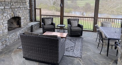Lake/Farm Retreat-Getaway