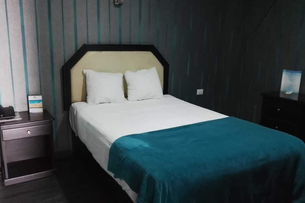 single room | in-room safe, desk, iron/ironing board, free wifi