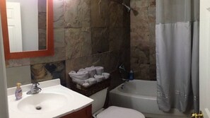 Shower, hair dryer, towels, soap - Beautiful Home On Glen Acres Golf Course, Hottub! NEW AC! (Seattle)