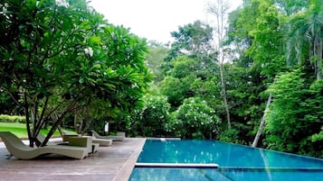 Outdoor pool, pool loungers