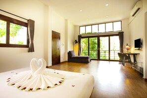 Villa Premium, 2 camere da letto, piscina privata, vista collina | Minibar, una cassaforte in camera, una scrivania, insonorizzazione