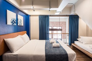 Driepersoonskamer, gemeenschappelijke badkamer | Gratis wifi, beddengoed