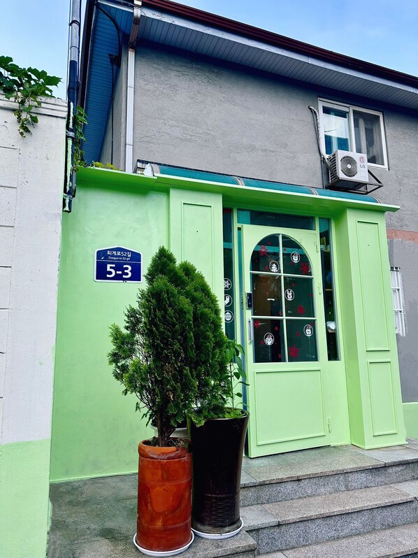 Voorkant van accommodatie