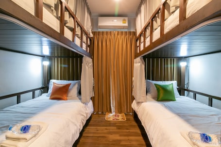 Classic Shared Dormitory, Women only | In-room safe, blackout drapes, free WiFi, bed sheets