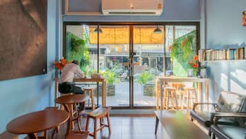 Cafe