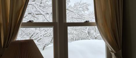 Sistema de insonorización, wifi gratis y ropa de cama