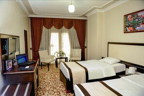 迷你吧、書桌、熨斗/熨衣板、折疊床/加床