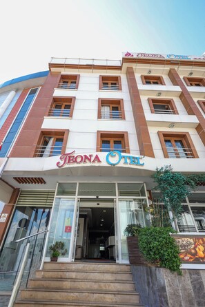 Front of property - Teona Hotel (Izmit)
