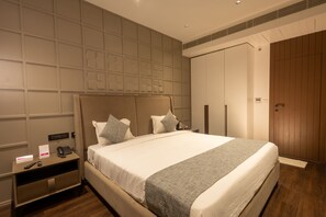 Luxury Room | Individually furnished, laptop workspace, free WiFi, bed sheets