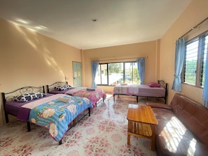 Quarto triplo | Wi-Fi de cortesia, roupa de cama