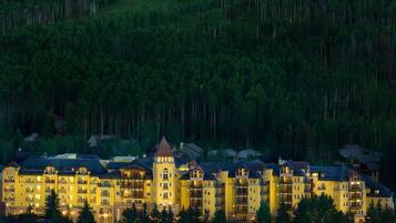 Condo, 2 Bedrooms | Exterior