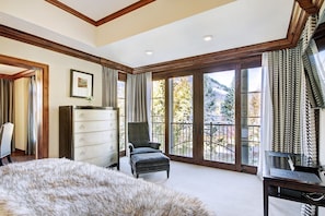 Condo, 2 Bedrooms - Chic 2 BR+Den Ritz-Carlton Condo with Valley Views by RedAwning - Save 20% on 7+ Nights! (Vail)