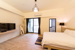 Quarto triplo superior | Escrivaninha, cortinas blackout, quartos à prova de som