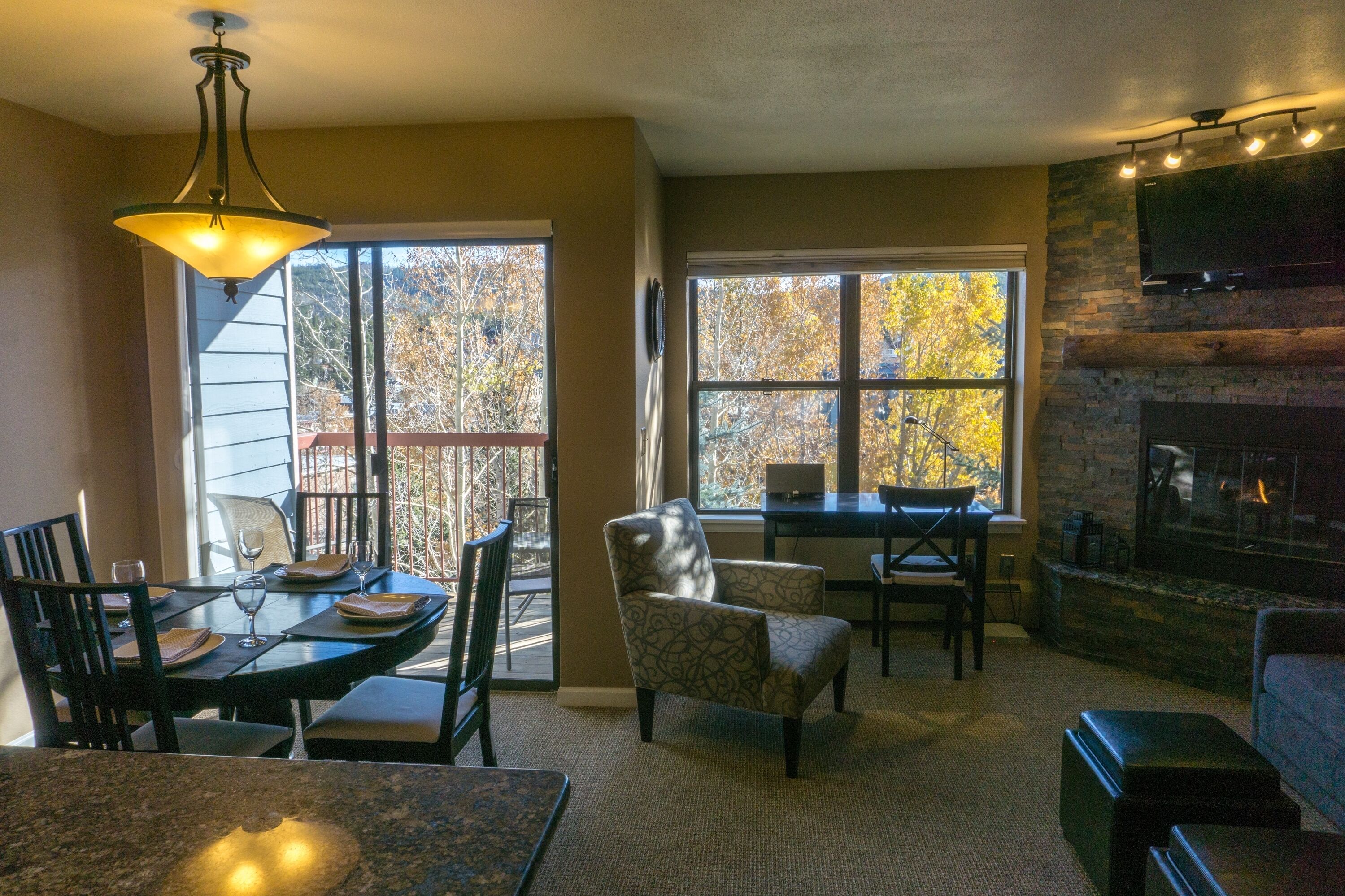 Condo, 1 Bedroom | Dining