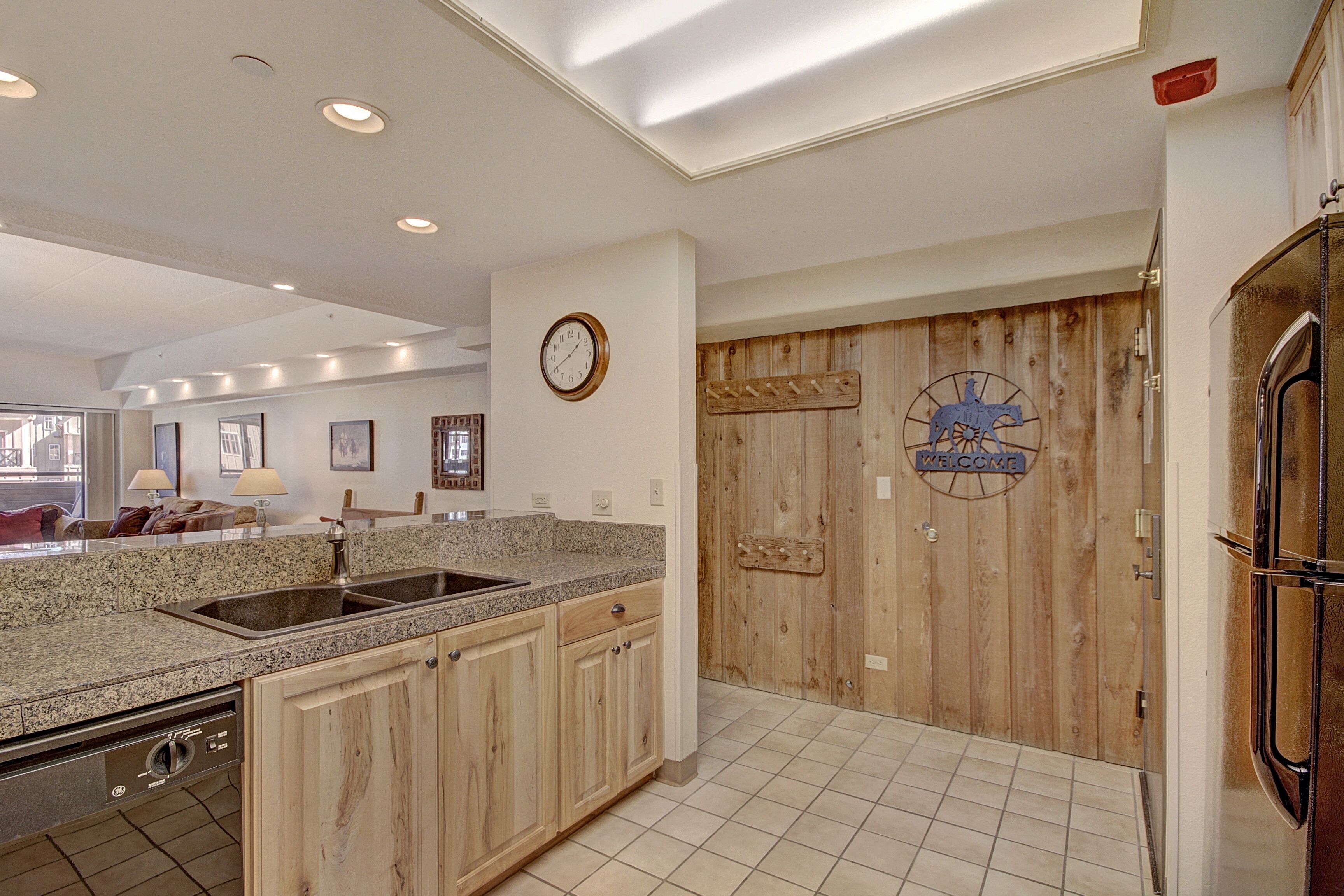 Condo, 2 Bedrooms | Private kitchen | Full-size fridge, microwave, oven, stovetop