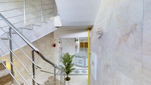 Staircase - Sincan Termal Otel & Aile Banyosu (Sincan)